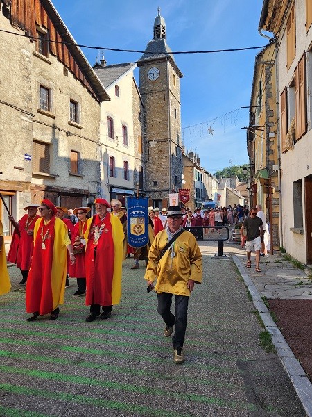 15 aout defile 24 