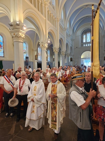 15 aout eglise 45 
