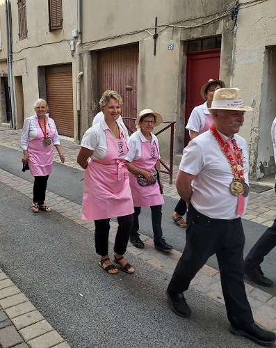 2 le defile 16 1