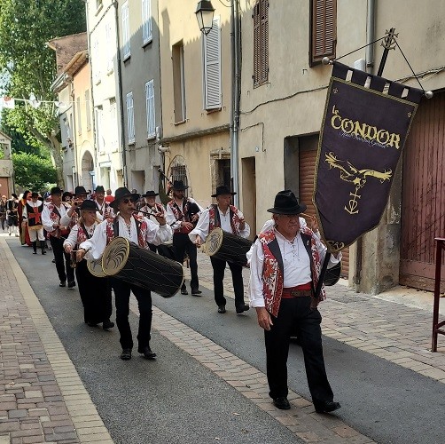 2 le defile 23 1