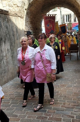 2 le defile 32 1