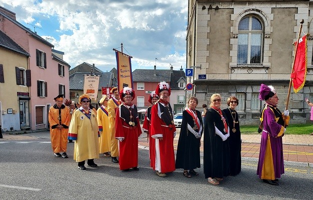 3 defile 12 