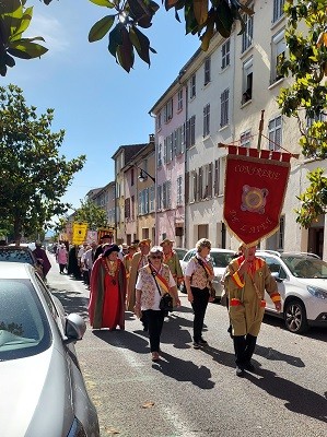 3 defile 16 confrerie de l ailet