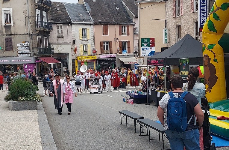 4 defile des confreries 21 