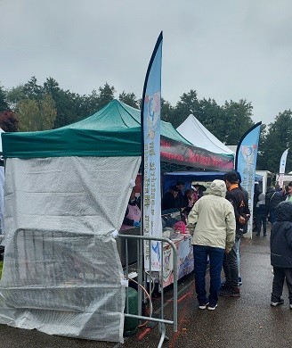 6 stand murcon 25 sous la pluie